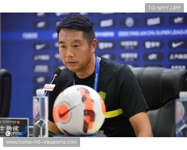 国家队教练强调定位球战术训练 提高死球得分率，定位球战术包括